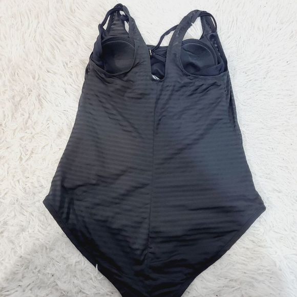4x$25 Catalina new black onepiece mesh lined bathingsuit size 12 - Picture 3 of 10